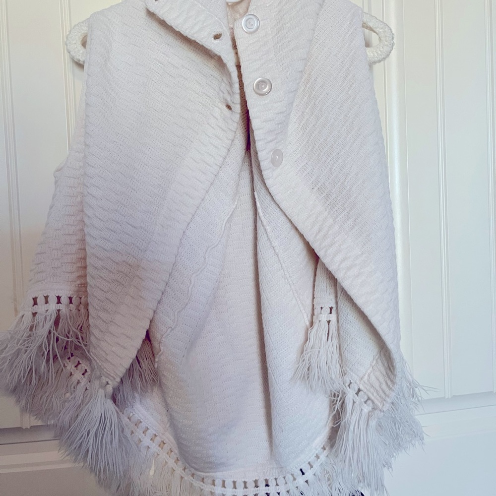 White cardigan with fringe